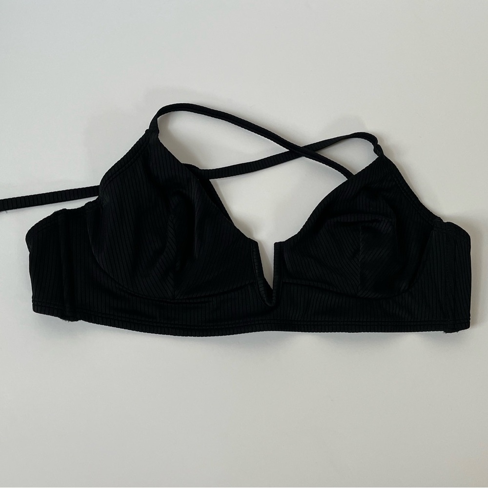 Black Strappy Women's Swimsuit Top